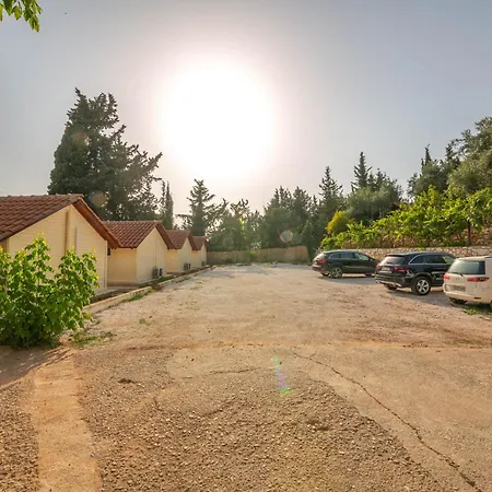 Shen Nikolla مكان تخييم 3*