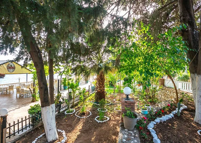 Shen Nikolla 营地 Dhërmi