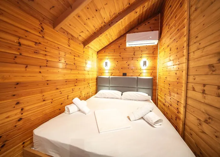 营地 Shen Nikolla 3*